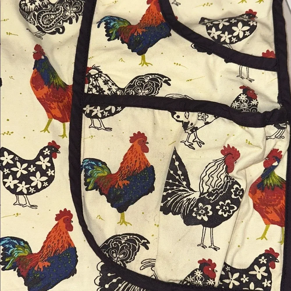 ULSTER WEAVERS Cream Navy Red Country Roosters Hens Cotton Apron with Pockets